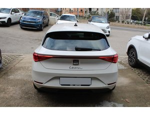 
										SEAT LEON 1.0 ETSI 81KW DSG-7 S&S STYLE full									