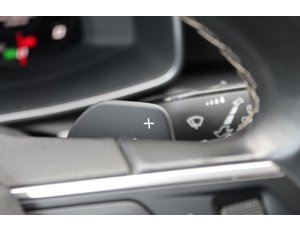 
										SEAT LEON 1.0 ETSI 81KW DSG-7 S&S STYLE full									