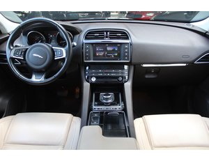 
										JAGUAR F-PACE 2.0L I4D 132KW PURE AUTO TIENE 150CV full									