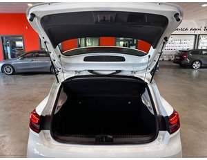 
										RENAULT CLIO INTENS E-TECH HIBRIDO 104 KW (140CV) full									
