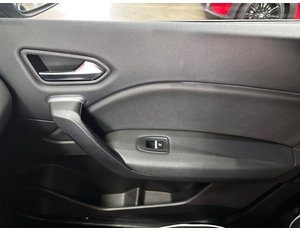 
										RENAULT CAPTUR TECHNO E-TECH PHEV 117KW full									