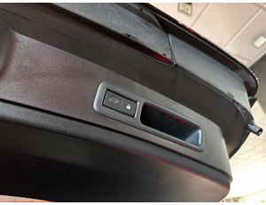 
										LEXUS UX 2.0 250H BUSINESS NAVIGATION full									