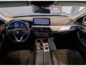
										BMW SERIE 5 530E TOURING full									