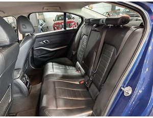
										BMW SERIE 3 330E full									