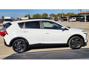 
										HYUNDAI BAYON 1.0 TGDI 74KW (100CV) 48V MAXX DCT full									