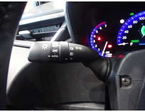 
										TOYOTA COROLLA 1.8 125H STYLE E-CVT full									