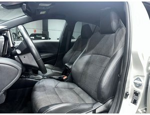 
										TOYOTA COROLLA 1.8 125H STYLE E-CVT full									