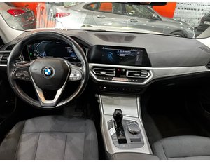 
										BMW SERIE 3 330E XDRIVE TOURING full									