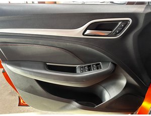 
										MG ZS 1.5 LUXURY full									
