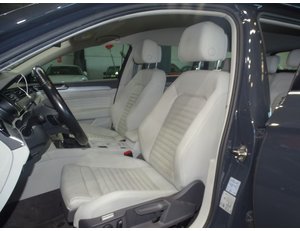 
										VOLKSWAGEN PASSAT VARIANT EXECUTIVE 1.6 TDI 88KW DSG full									