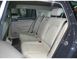 
										VOLKSWAGEN PASSAT VARIANT EXECUTIVE 1.6 TDI 88KW DSG full									