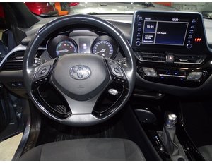 
										TOYOTA C-HR 2.0 180H ADVANCE full									