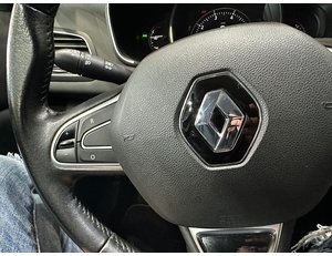 
										RENAULT MEGANE LIMITED + TCE 103 KW (140CV) GPF full									