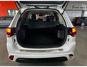 
										MITSUBISHI OUTLANDER 2.4 PHEV KAITEKI AUTO 4WD full									