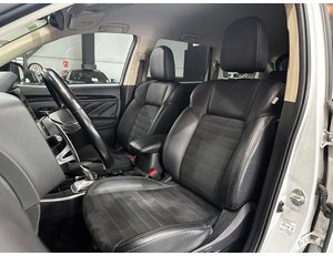 
										MITSUBISHI OUTLANDER 2.4 PHEV KAITEKI AUTO 4WD full									