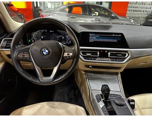 
										BMW SERIE 3 330E full									