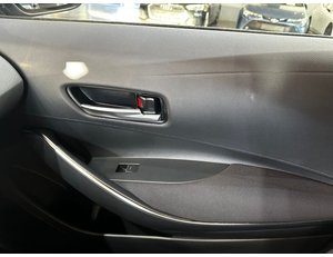 
										TOYOTA COROLLA 1.8 125H ACTIVE TECH E-CVT full									