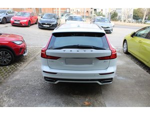 
										VOLVO V60 2.0 B4 (G) R-DESIGN AUTO full									