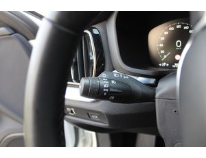 
										VOLVO V60 2.0 B4 (G) R-DESIGN AUTO full									