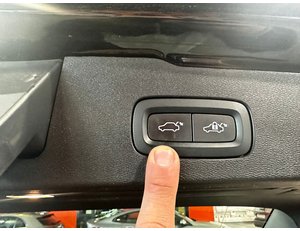 
										VOLVO V60 2.0 B4 (G) R-DESIGN AUTO full									