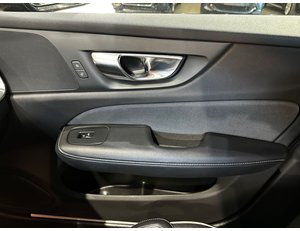 
										VOLVO V60 2.0 B4 (G) R-DESIGN AUTO full									