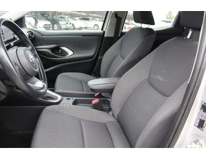 
										TOYOTA YARIS 1.5 120H BUSINESS PLUS full									