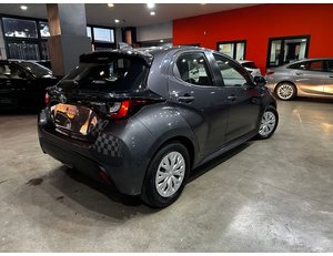 
										TOYOTA YARIS 1.5 120H BUSINESS PLUS full									