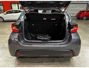 
										TOYOTA YARIS 1.5 120H BUSINESS PLUS full									