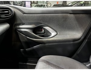 
										TOYOTA YARIS 1.5 120H BUSINESS PLUS full									
