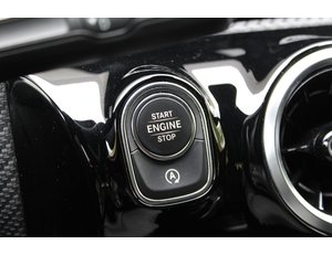 
										MERCEDES BENZ CLASE A MERCEDES A 200 full									