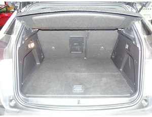 
										PEUGEOT 3008 300 E-EAT8 GT full									