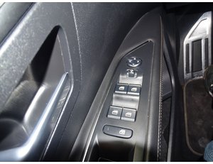 
										PEUGEOT 3008 300 E-EAT8 GT full									