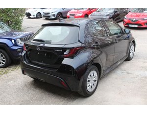 
										TOYOTA YARIS 1.5 120H ACTIVE PLUS ES EL MODELO MAZDA21.5CVT 116CV CENTRELINE full									