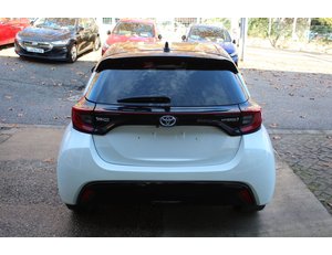 
										TOYOTA YARIS 1.5 120H STYLE full									