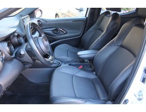 
										TOYOTA YARIS 1.5 120H STYLE full									