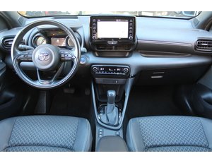 
										TOYOTA YARIS 1.5 120H STYLE full									