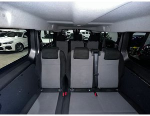
										CITROEN JUMPY 1.5BLUEHDI 120CV COMBI XL full									