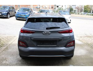 
										HYUNDAI KONA 100KW EV TECNO 2C full									