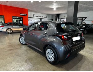 
										TOYOTA YARIS 1.5 120H BUSINESS PLUS full									