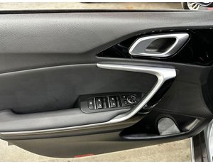 
										KIA XCEED 1.6 GDI PHEV 104KW (141CV) EMOTION full									