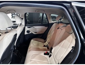 
										BMW X1 XDRIVE25E full									