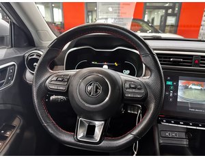 
										MG ZS 1.5 LUXURY full									