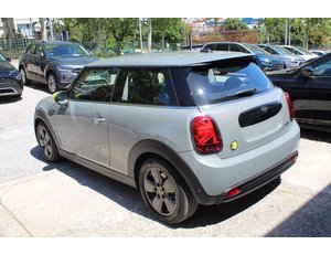 
										MINI MINI COOPER SE full									