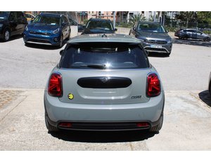 
										MINI MINI COOPER SE full									