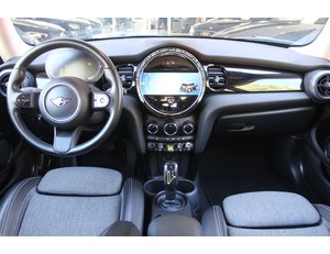 
										MINI MINI COOPER SE full									