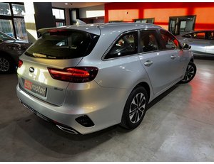 
										KIA CEED TOURER 1.6 GDI PHEV 104KW (141CV) EDRIVE full									