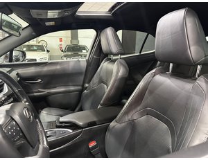 
										LEXUS UX 2.0 250H LUXURY full									