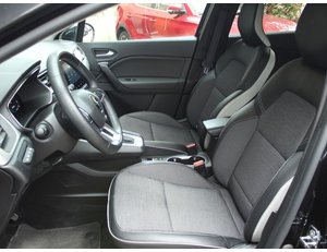 
										RENAULT CAPTUR TECHNO E-TECH PHEV 117KW full									