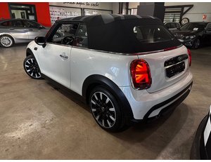 
										MINI MINI COOPER CABRIO full									