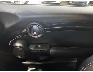
										MINI MINI COOPER CABRIO full									